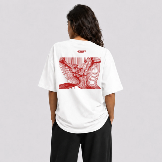 Afterbase Kissing Couple beyaz oversize tişört - kadın model