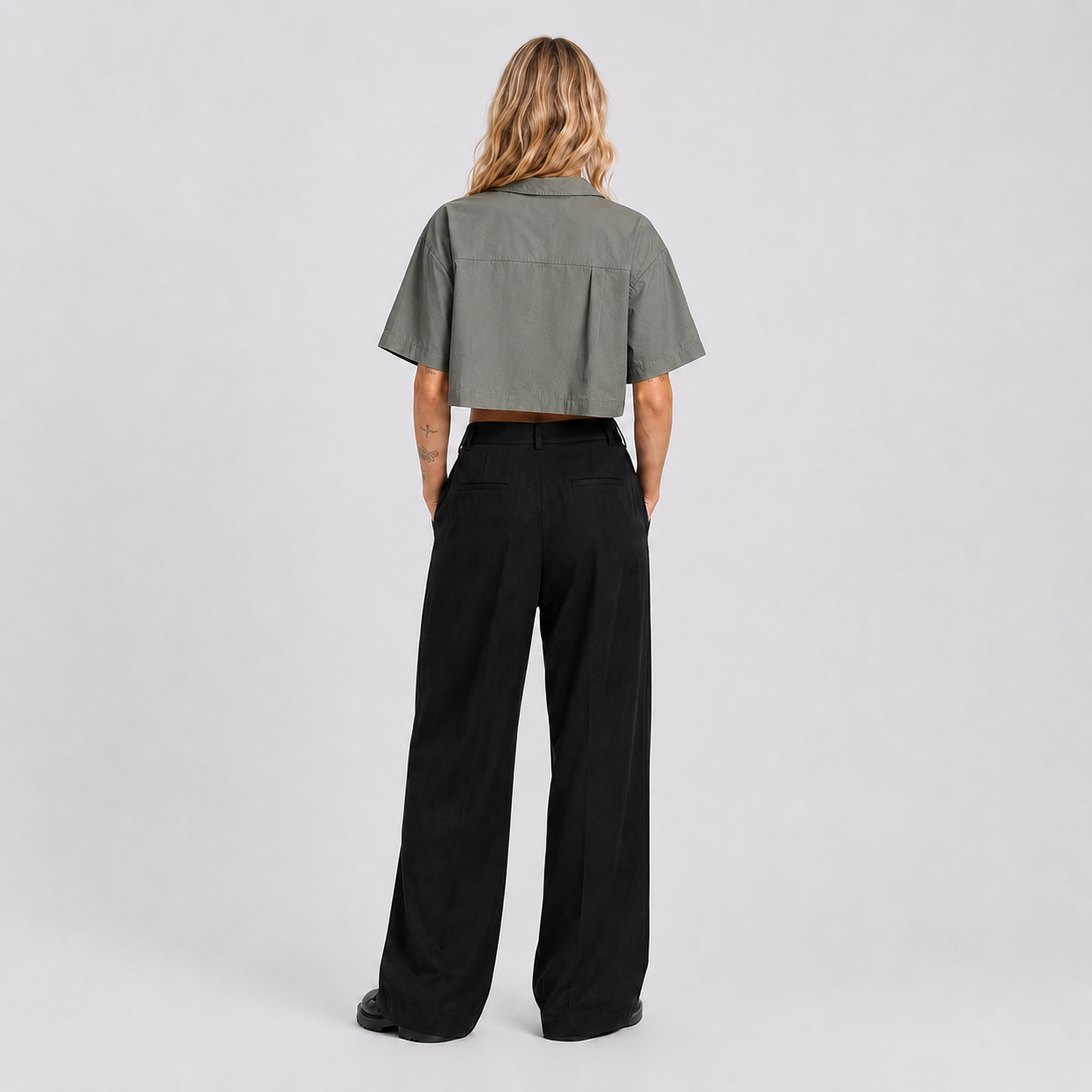 Afterbase Haki Crop Gömlek modelsiz ön ve arka görünüm