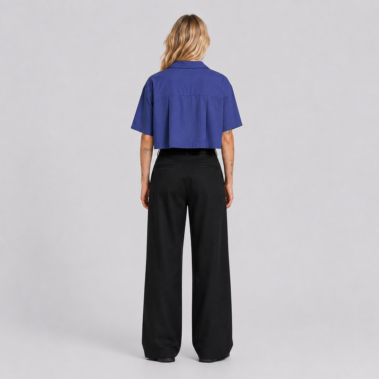 Afterbase Kobalt Mavisi Crop Gömlek modelsiz arka görünüm