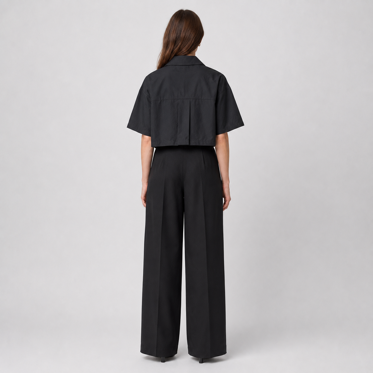 Afterbase Koyu Füme Siyah Crop Gömlek modelsiz ön ve arka görünüm