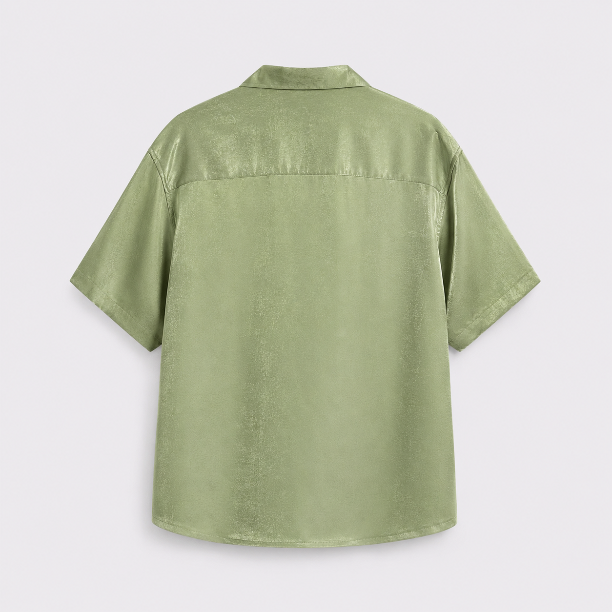 Afterbase Bambu Yeşili Kadife Oversize Erkek Gömlek model üzerinde ön ve arka görünüm