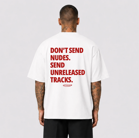 Afterbase Don't Send Nudes beyaz oversize tişört - erkek model