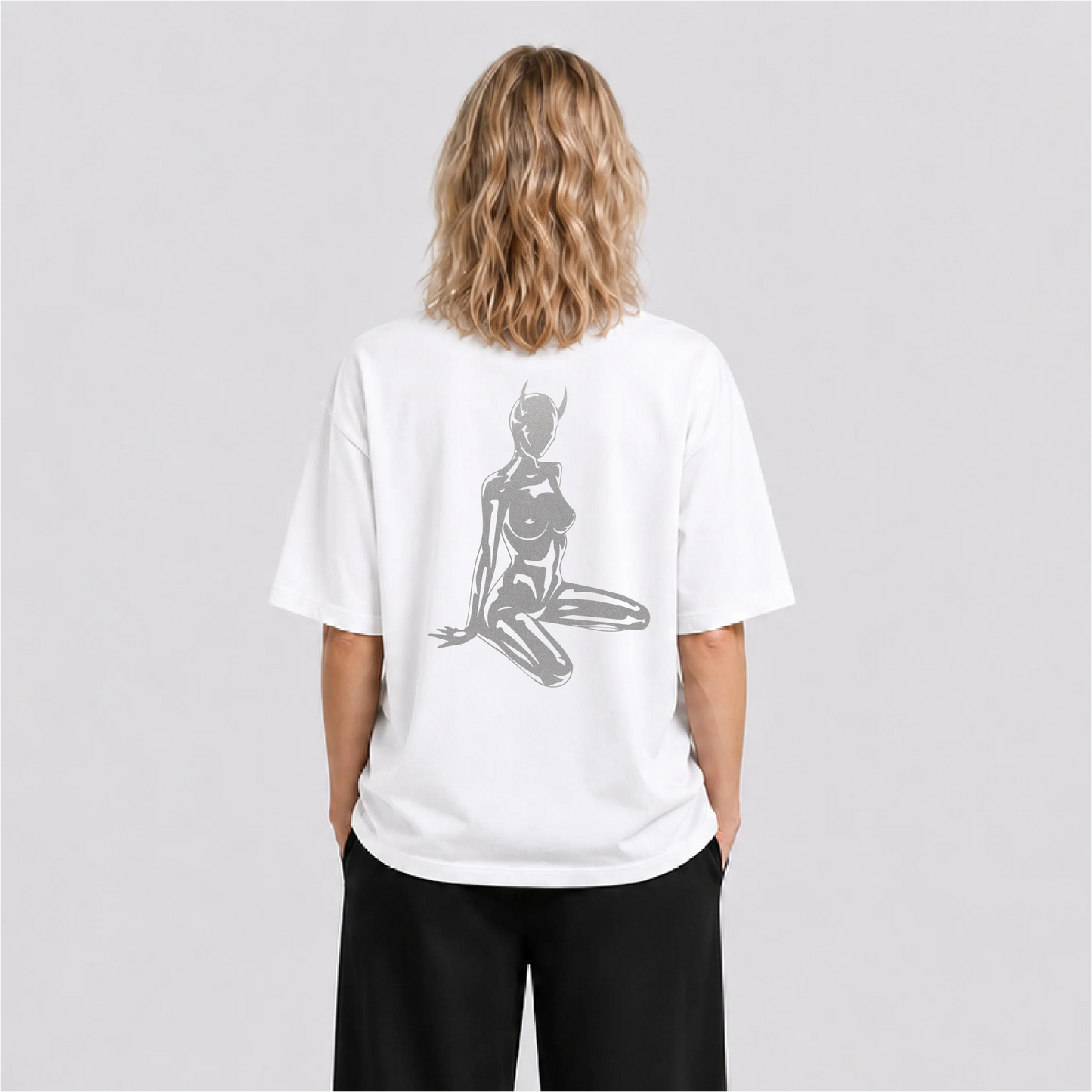 Devil Girl Reflektörlü Oversize Unisex Tişört